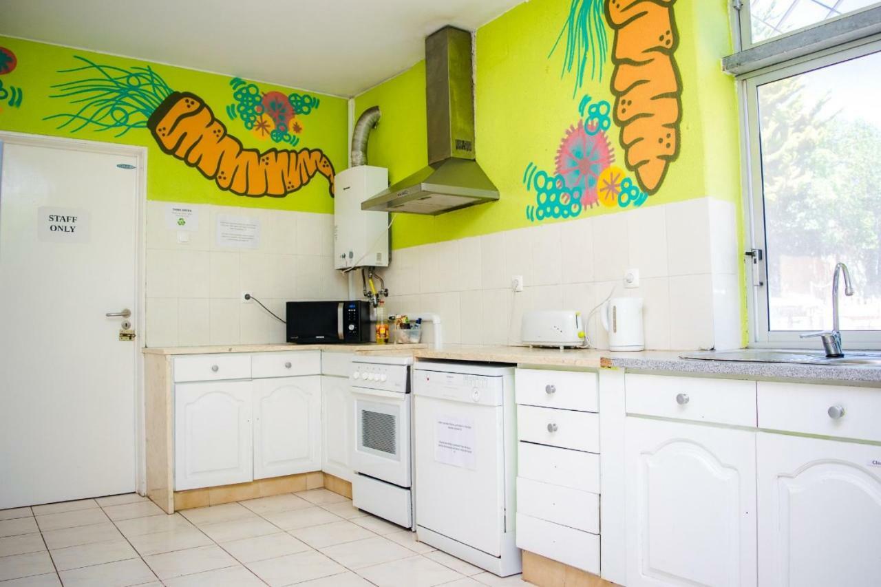 Terrace Beach House Bed and Breakfast Carcavelos  Exteriör bild